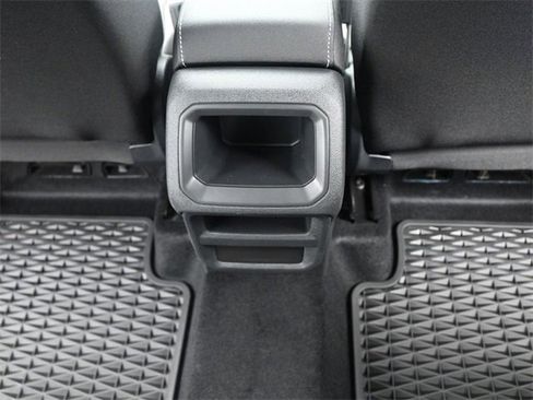 New 2025 Volkswagen Taos S image 24