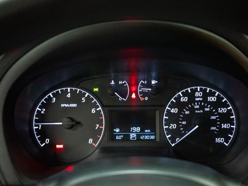 Used 2016 Nissan Sentra S image 18