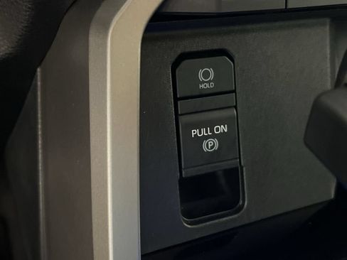 Used 2022 Toyota Tundra SR5 AWD/4WD image 33