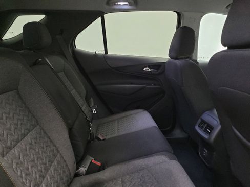 Used 2022 Chevrolet Equinox LT AWD/4WD image 19