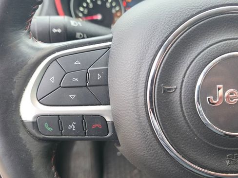 Used 2018 Jeep Compass Trailhawk w/ Popular Equipment Group AWD/4WD image 16