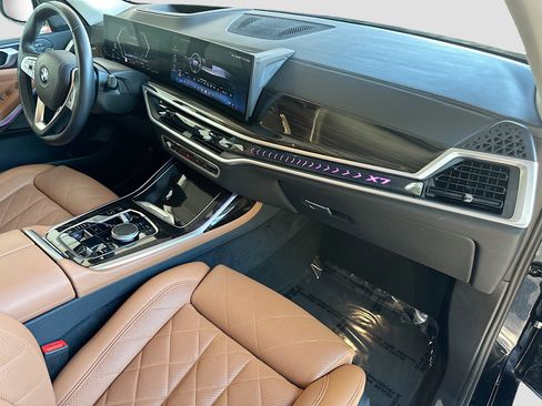 Certified 2024 BMW X7 xDrive40i image 32