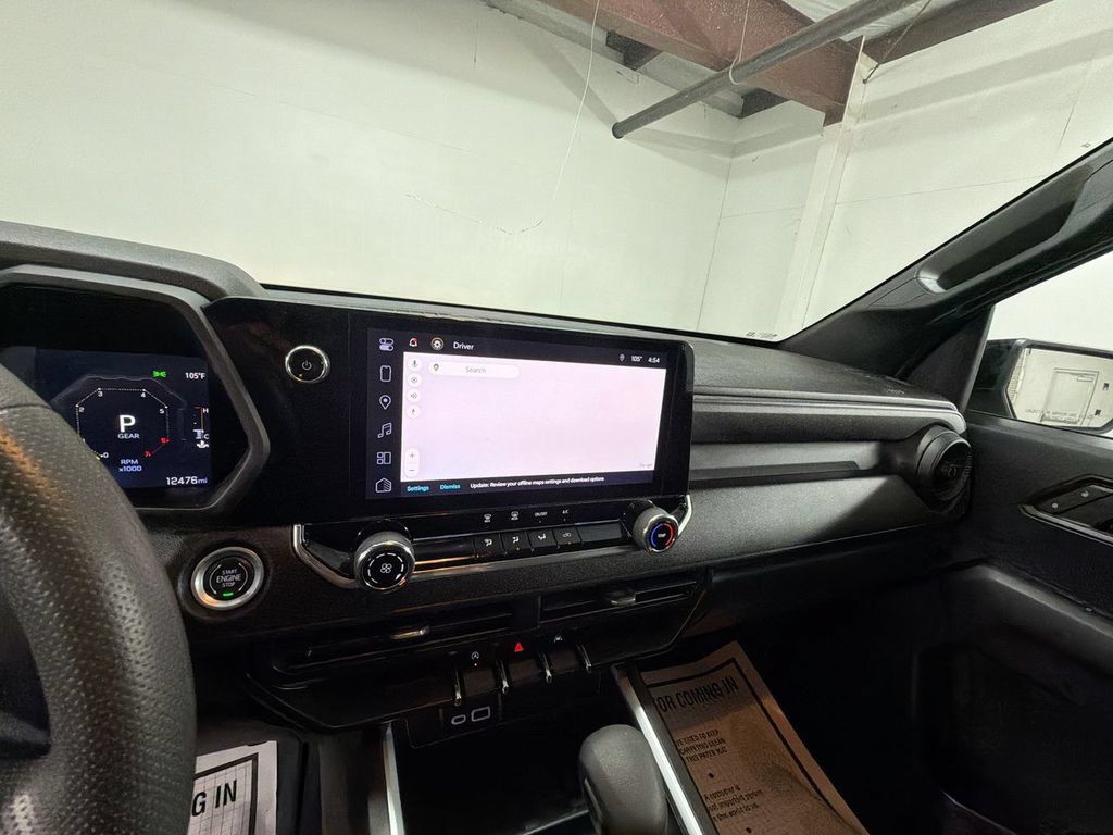 Certified 2024 Chevrolet Colorado Trail Boss w/ Technology Package AWD/4WD image 18