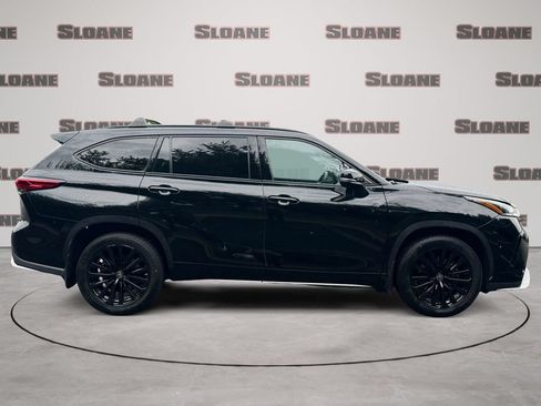 Used 2023 Toyota Highlander XSE AWD/4WD image 6