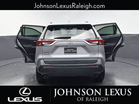 Used 2021 Toyota RAV4 XLE Premium AWD/4WD image 34