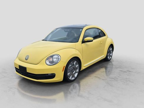 Used 2012 Volkswagen Beetle 2.5 FWD image 4