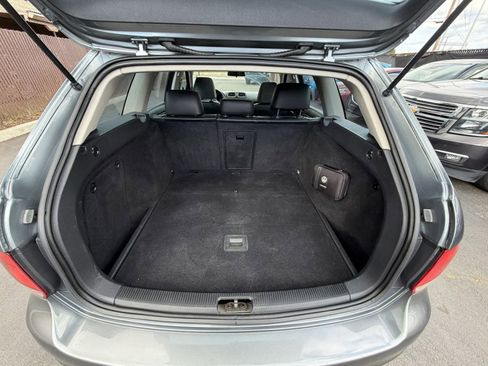 Used 2011 Volkswagen Jetta TDI w/ Wheel & Sunroof Pkg image 11