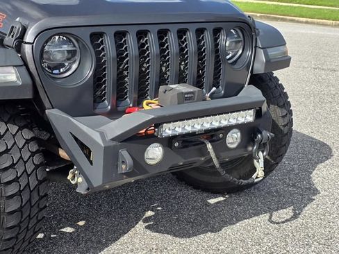 Used 2021 Jeep Gladiator Mojave w/ LED Lighting Group AWD/4WD image 26