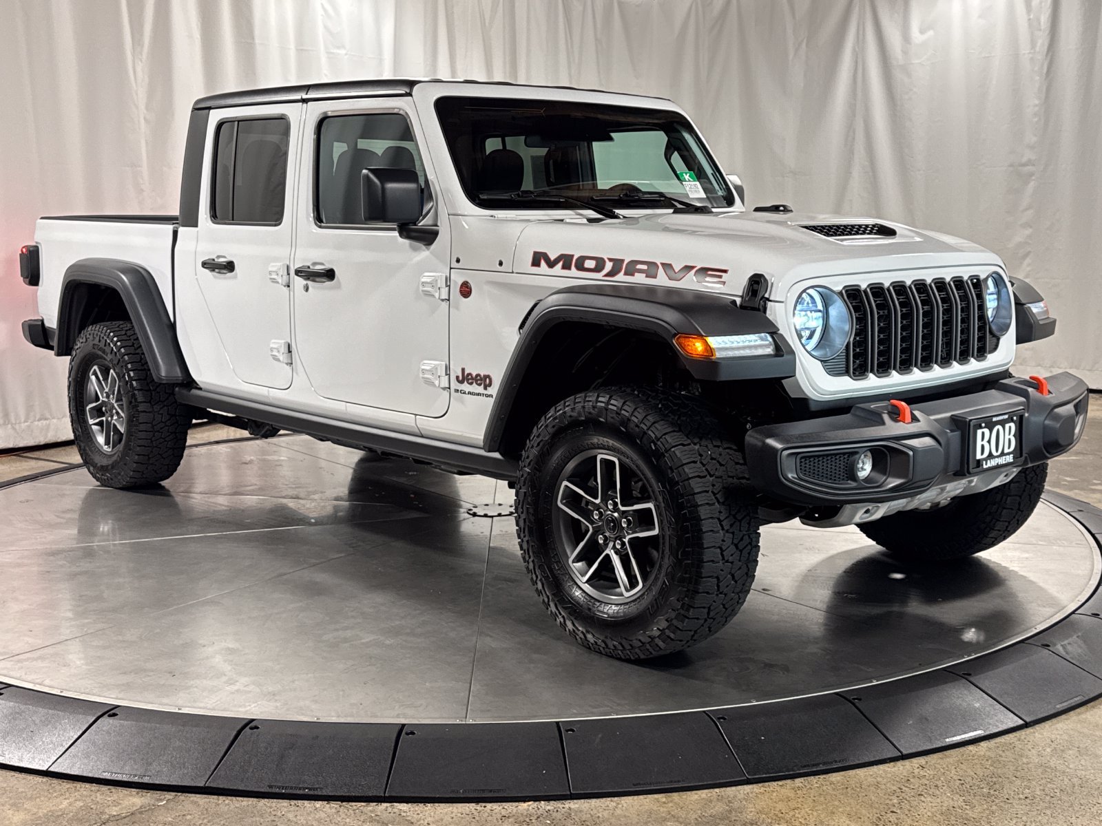 Used 2026 Jeep Gladiator Mojave AWD/4WD image 7