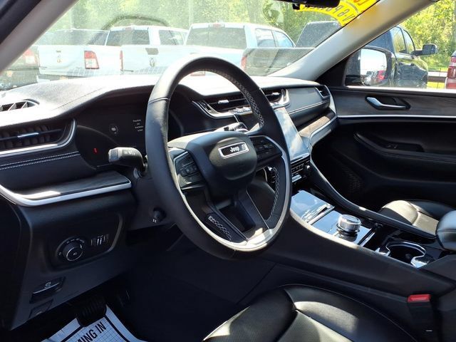 Used 2023 Jeep Grand Cherokee Limited w/ Luxury Tech Group II AWD/4WD image 23