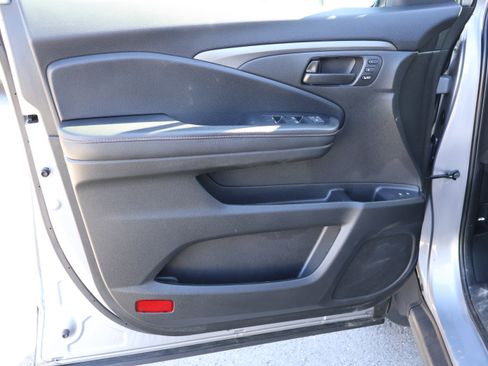 Used 2022 Honda Passport TrailSport image 22