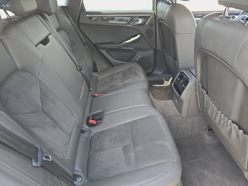 Used 2018 Porsche Macan AWD/4WD image 13