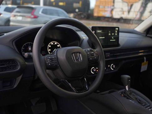 New 2026 Honda HR-V LX image 2