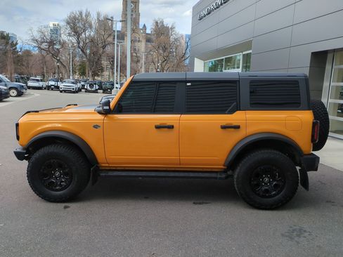 Used 2022 Ford Bronco Wildtrak image 7