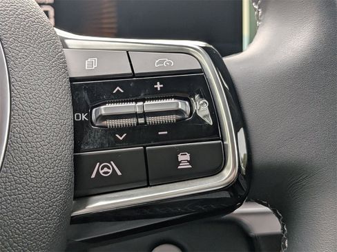 Used 2025 Kia Sorento S image 26