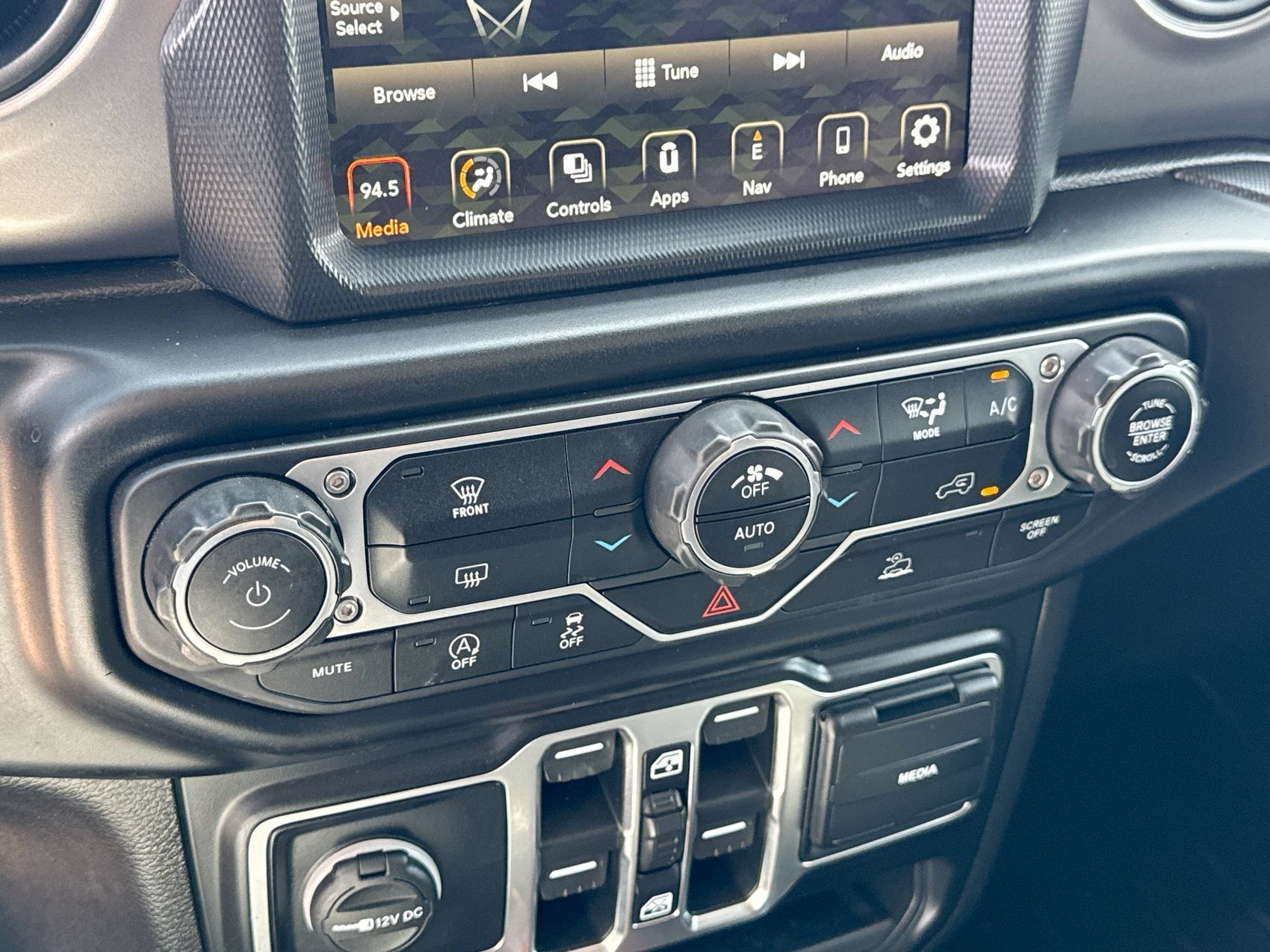 Used 2021 Jeep Gladiator Sport AWD/4WD image 18