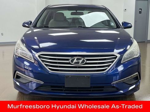 Used 2015 Hyundai Sonata SE image 2