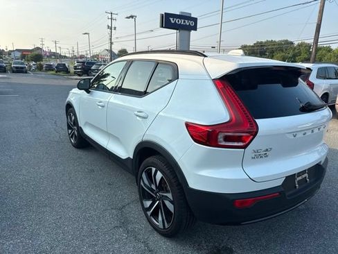 Used 2024 Volvo XC40 B5 Plus w/ Protection Package Premier AWD/4WD image 13
