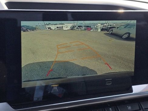 Used 2022 Chevrolet Silverado 1500 LT image 9