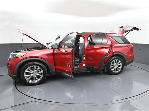 Used 2022 Ford Explorer Limited w/ Equipment Group 301A RWD image 50