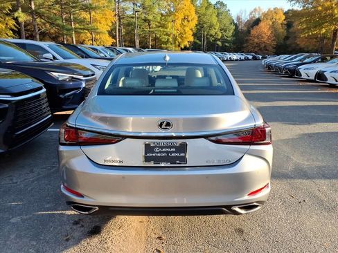 New 2025 Lexus ES 350 w/ Premium Package image 4