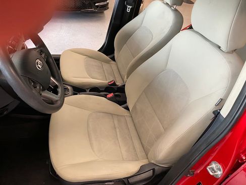 Used 2013 Kia Rio LX w/ PWR Pkg image 18