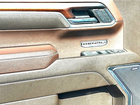 Used 2024 GMC Sierra 1500 Denali w/ Denali Reserve Package RWD image 9