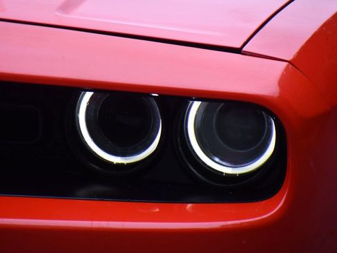 Used 2017 Dodge Challenger R/T Scat Pack image 4