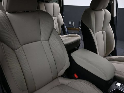 Certified 2025 Subaru Ascent Premium AWD/4WD image 14