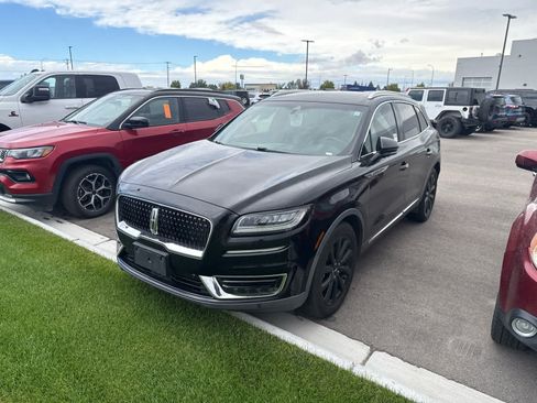 Used 2020 Lincoln Nautilus Reserve w/ Equipment Group 201A FWD image 2