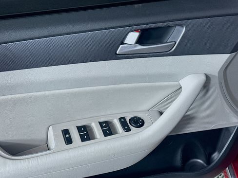 Used 2016 Hyundai Sonata SE image 24