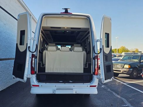 New 2024 Mercedes-Benz Sprinter 3500 image 11