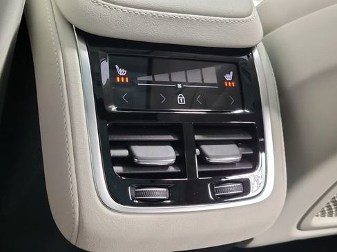 New 2026 Volvo XC90 B6 Ultra w/ Protection Package AWD/4WD image 12