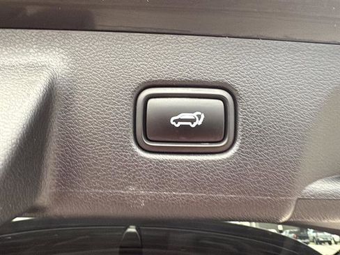 Used 2023 Hyundai Palisade Calligraphy image 14