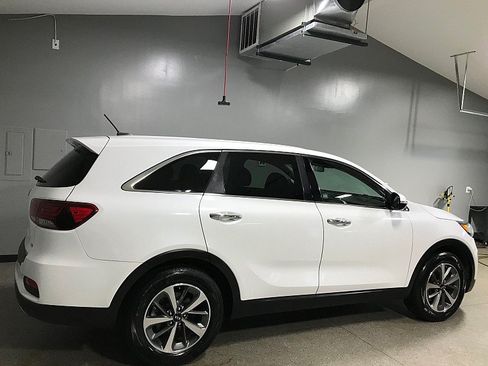 Used 2020 Kia Sorento FWD V6 image 3
