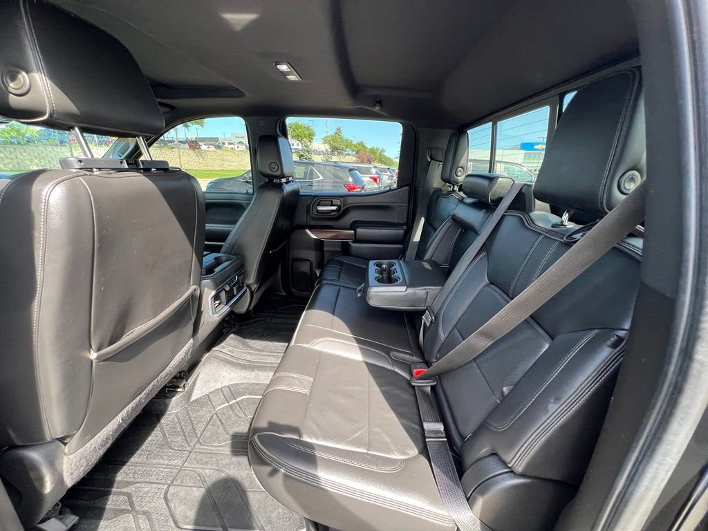 Used 2021 Chevrolet Silverado 1500 High Country w/ Technology Package AWD/4WD image 21