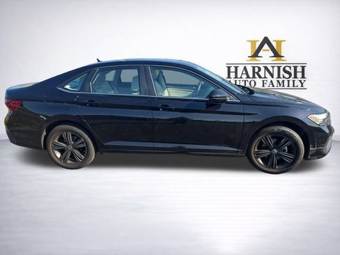 Used 2023 Volkswagen Jetta SE FWD image 8