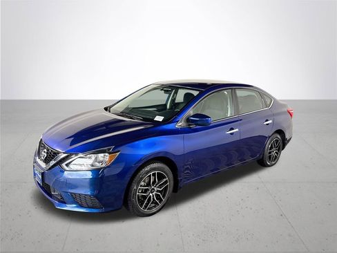 Used 2018 Nissan Sentra S image 2