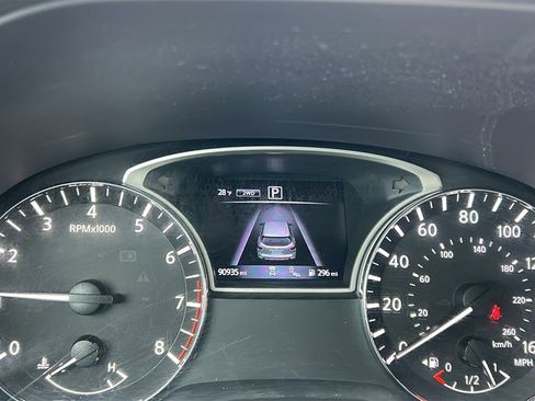 Used 2019 Nissan Pathfinder SL image 15