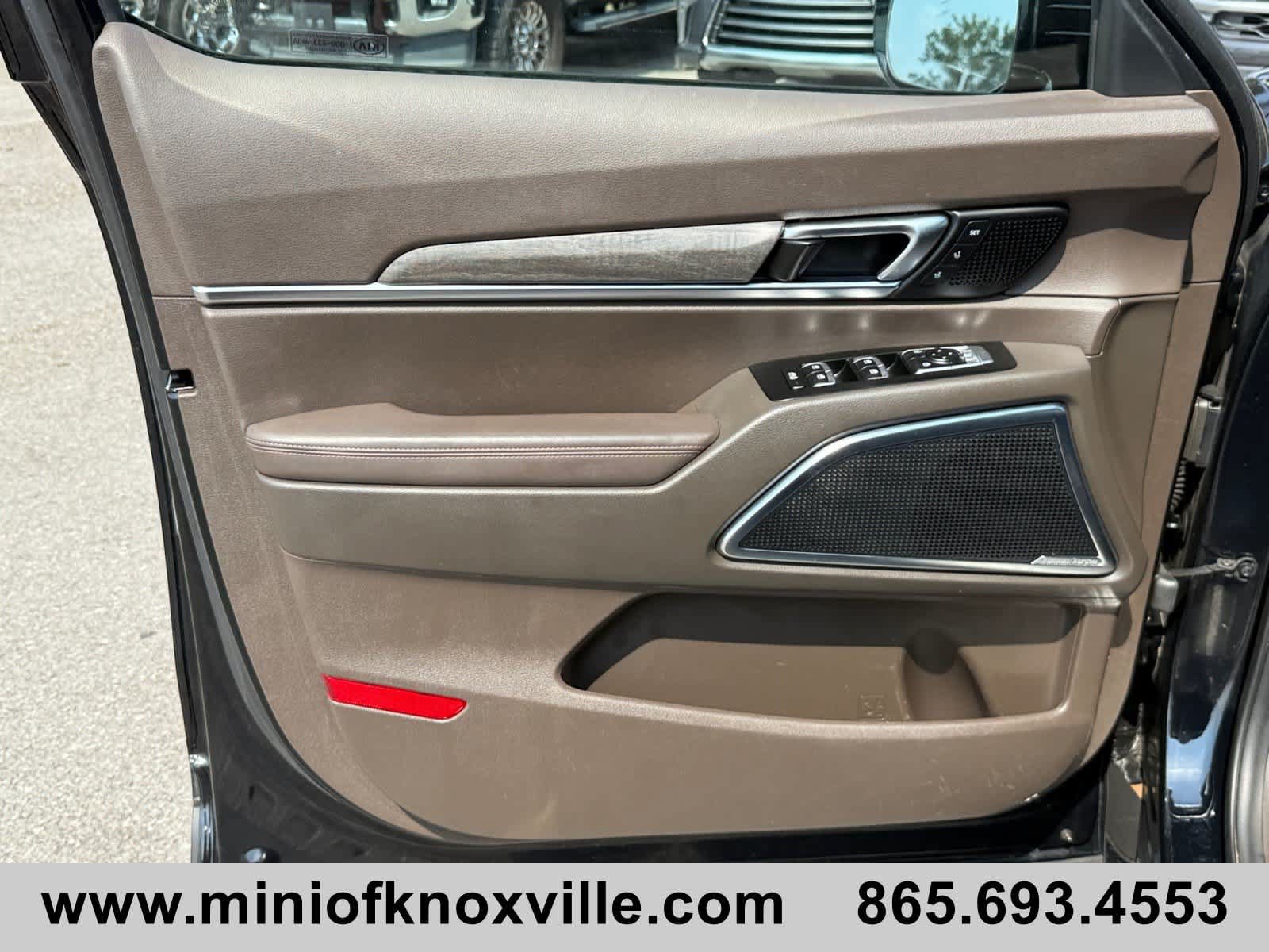 Used 2021 Kia Telluride SX w/ Nightfall Edition Package AWD/4WD image 14