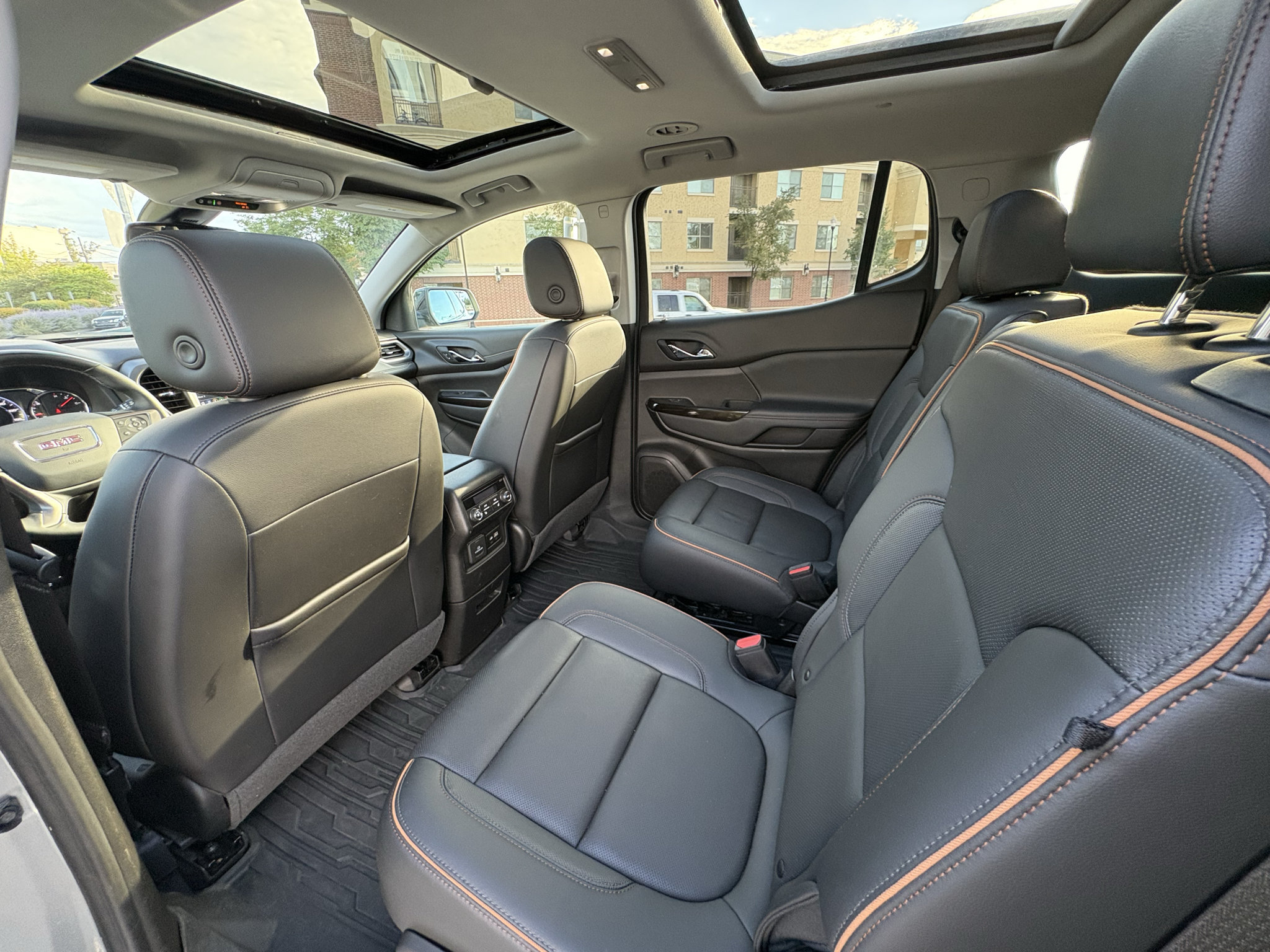 Used 2023 GMC Acadia AT4 w/ Technology Package AWD/4WD image 18