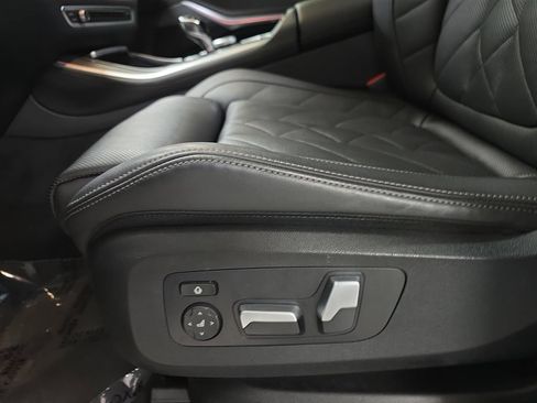 Used 2023 BMW X5 xDrive40i w/ M Sport Package AWD/4WD image 25