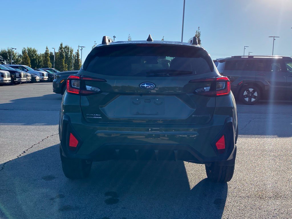 Used 2024 Subaru Crosstrek 2.5i Limited AWD/4WD image 5