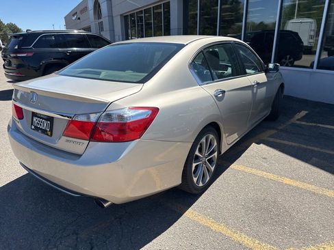 Used 2013 Honda Accord Sport image 4