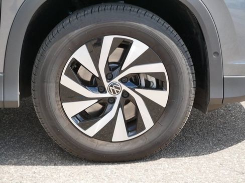 Certified 2026 Volkswagen Tiguan S AWD/4WD image 9