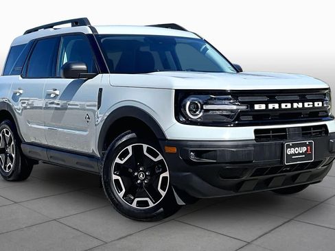 Certified 2023 Ford Bronco Sport Outer Banks w/ Tech Package AWD/4WD image 3