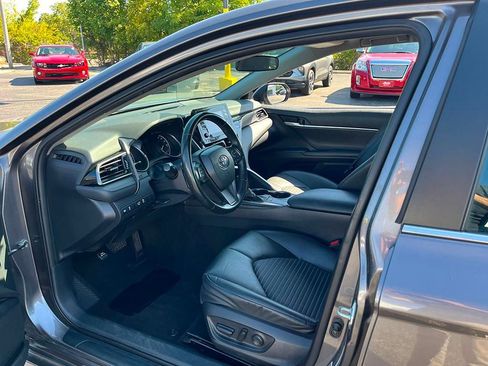 Used 2023 Toyota Camry SE image 15