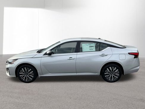 New 2026 Nissan Altima 2.5 SV AWD/4WD image 6