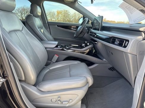 Used 2021 Lincoln Nautilus Reserve w/ Equipment Group 201A image 18