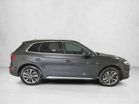 Used 2021 Audi Q5 Premium Plus w/ Premium Plus Package image 4